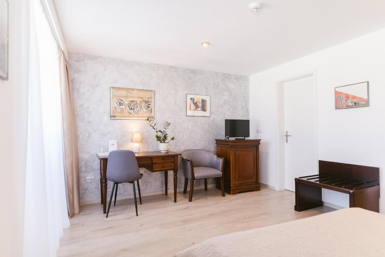 Villa Helvetia Targu Mures Ngoại thất bức ảnh