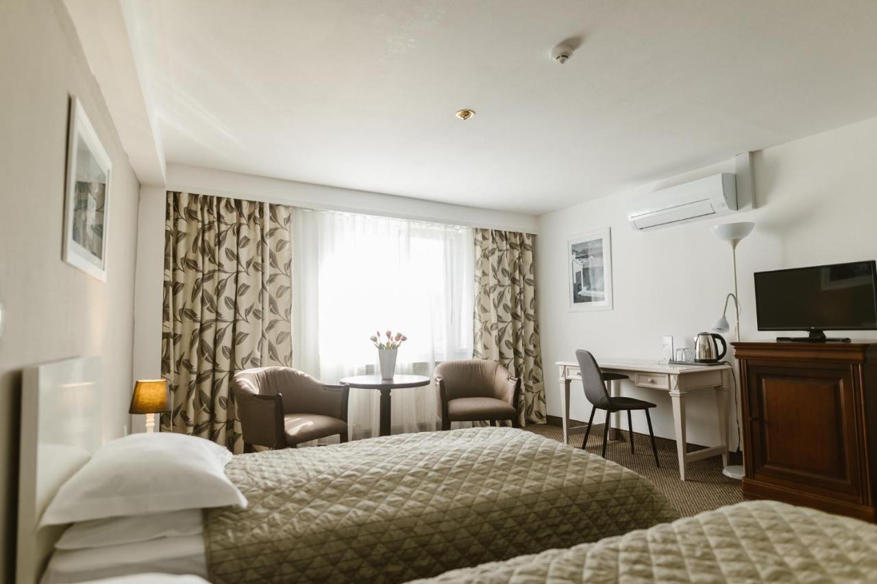 Villa Helvetia Targu Mures Ngoại thất bức ảnh
